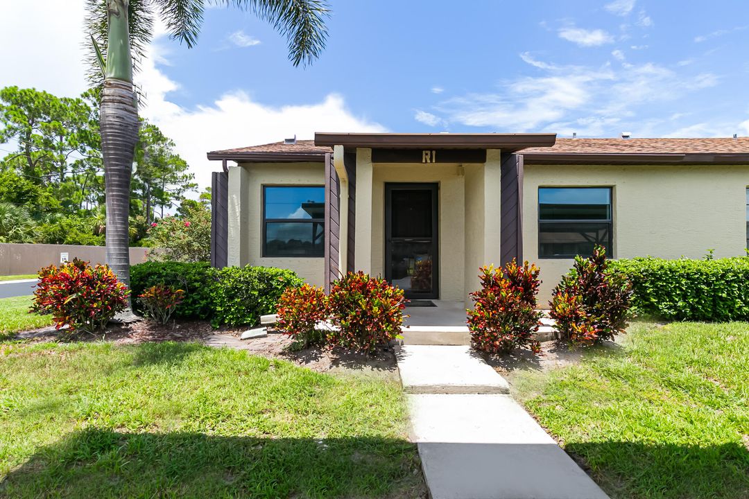 Recently Rented: $1,700 (2 beds, 2 baths, 1078 Square Feet)