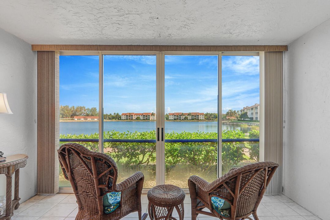 В аренду: $3,200 (2 спален, 2 ванн, 1090 Квадратных фут)