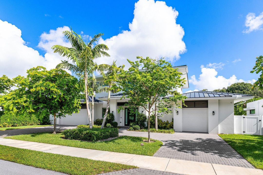 For Rent: $32,000 (4 beds, 3 baths, 3390 Square Feet)