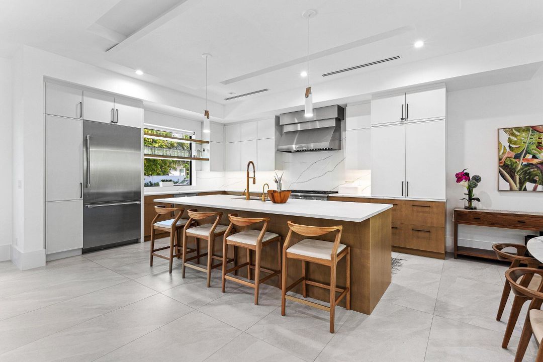 For Rent: $32,000 (4 beds, 3 baths, 3390 Square Feet)