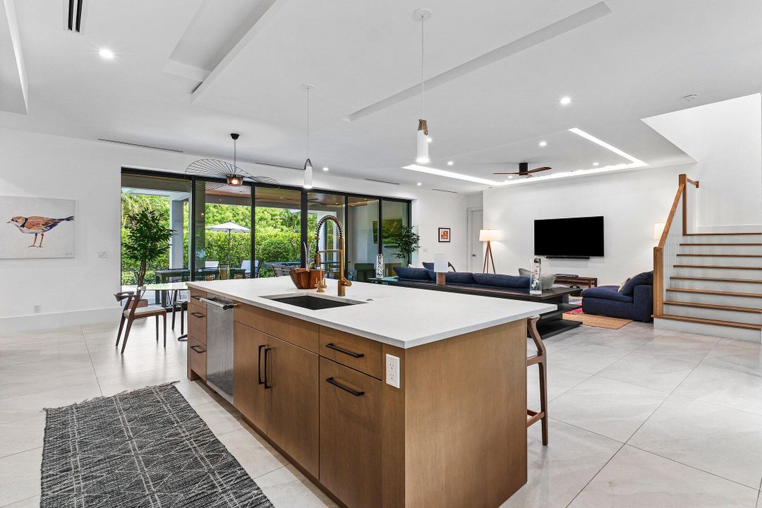 For Rent: $32,000 (4 beds, 3 baths, 3390 Square Feet)