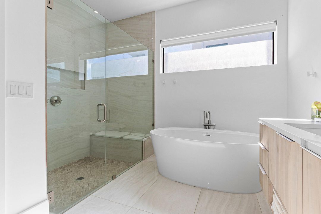 For Rent: $32,000 (4 beds, 3 baths, 3390 Square Feet)