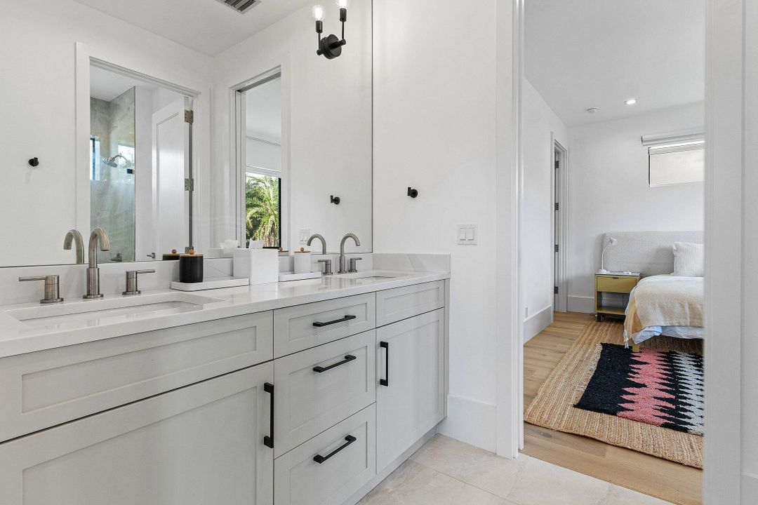 For Rent: $32,000 (4 beds, 3 baths, 3390 Square Feet)