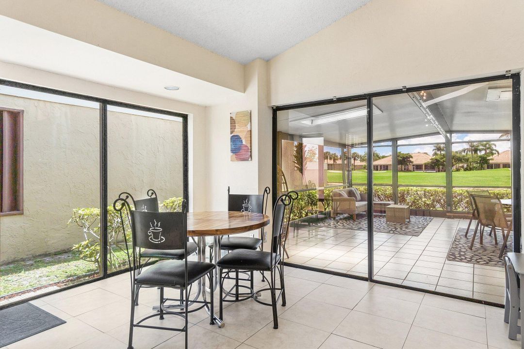 Active With Contract: $195,000 (3 beds, 3 baths, 1809 Square Feet)