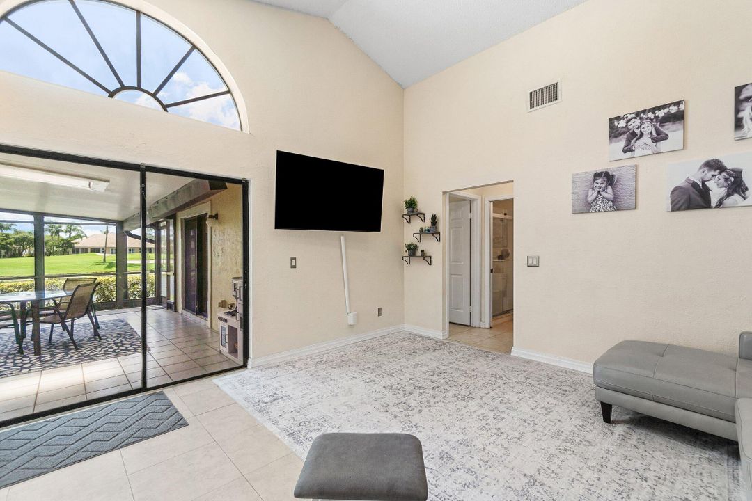 Active With Contract: $195,000 (3 beds, 3 baths, 1809 Square Feet)