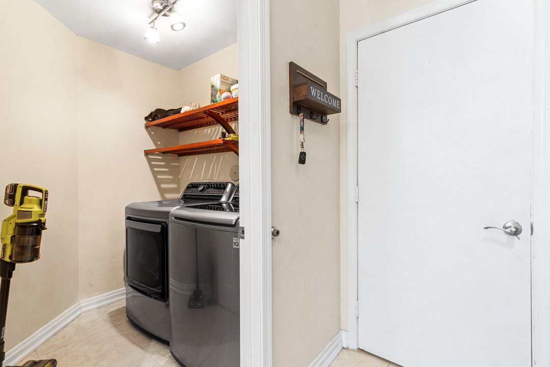 Active With Contract: $195,000 (3 beds, 3 baths, 1809 Square Feet)