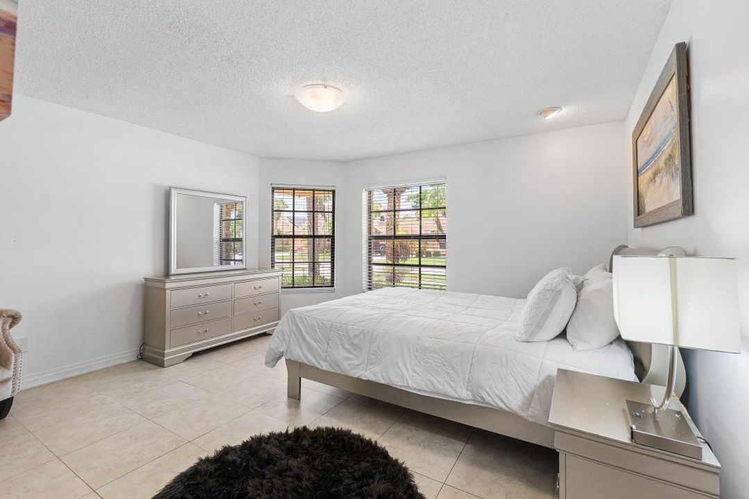 Active With Contract: $195,000 (3 beds, 3 baths, 1809 Square Feet)