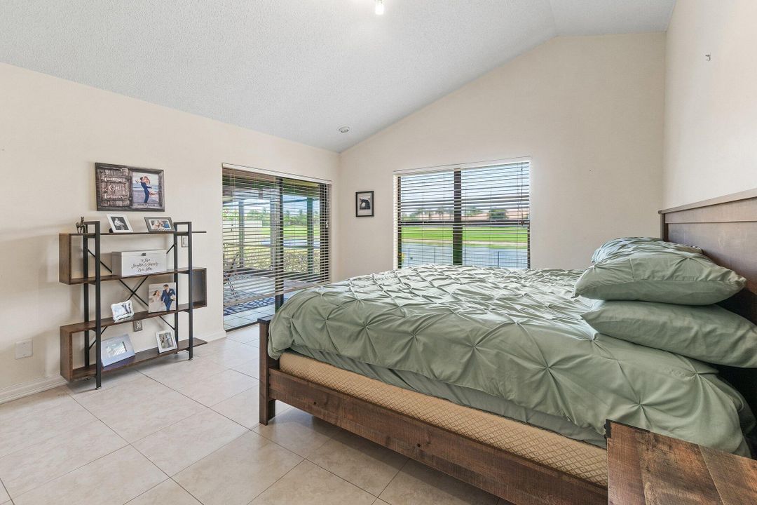 Active With Contract: $195,000 (3 beds, 3 baths, 1809 Square Feet)