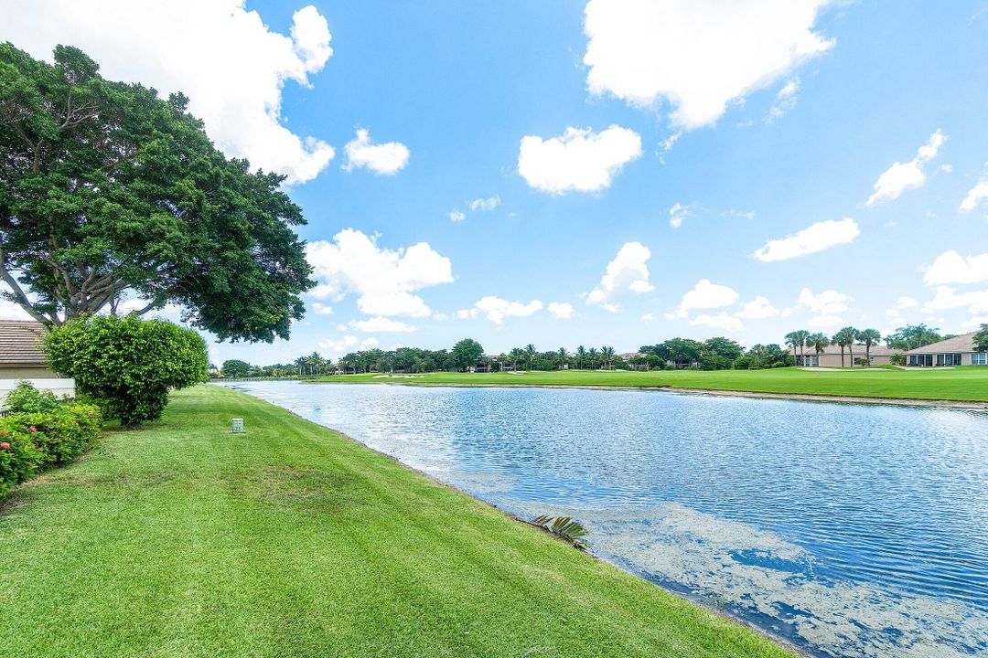 Active With Contract: $195,000 (3 beds, 3 baths, 1809 Square Feet)