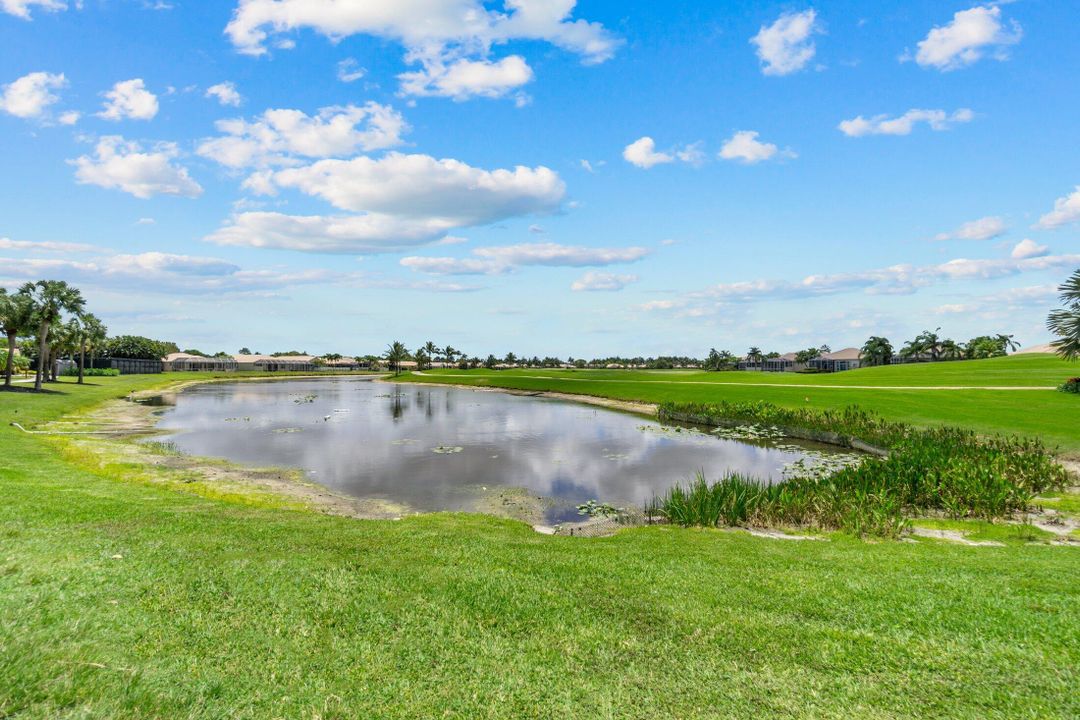 Active With Contract: $195,000 (3 beds, 3 baths, 1809 Square Feet)