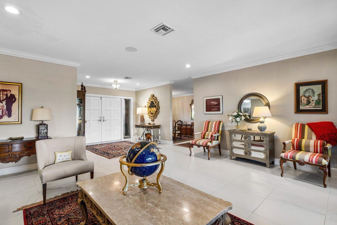 En Venta: $1,880,000 (4 camas, 3 baños, 2931 Pies cuadrados)