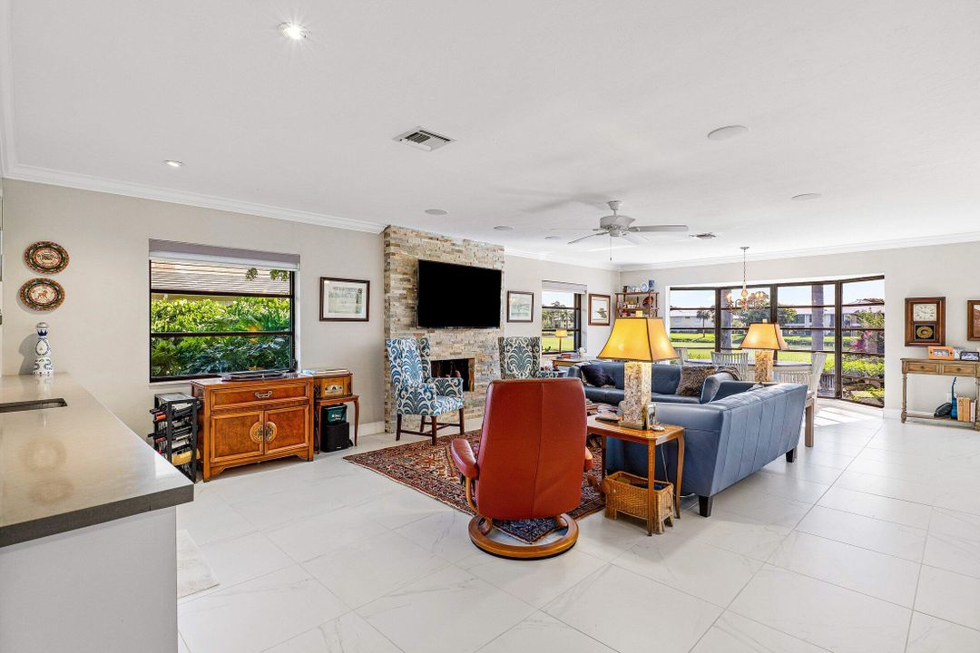 En Venta: $1,880,000 (4 camas, 3 baños, 2931 Pies cuadrados)