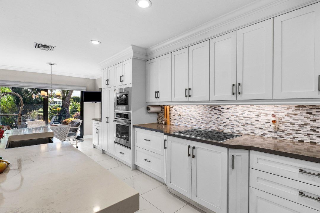 En Venta: $1,880,000 (4 camas, 3 baños, 2931 Pies cuadrados)