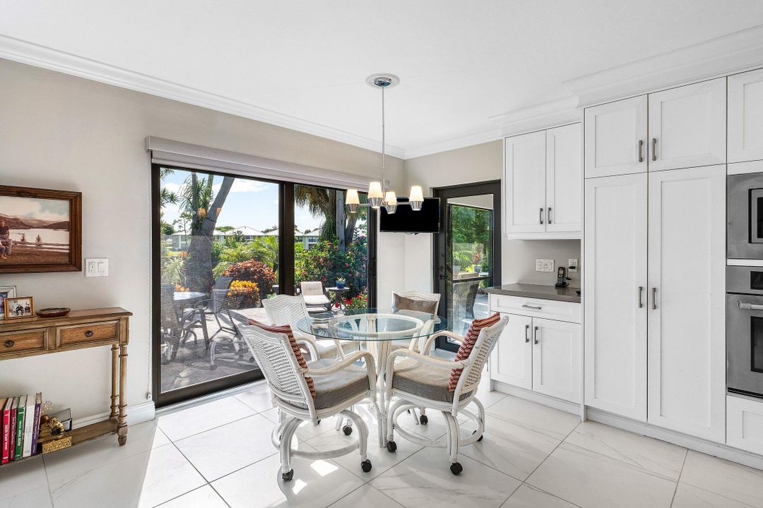 En Venta: $1,880,000 (4 camas, 3 baños, 2931 Pies cuadrados)