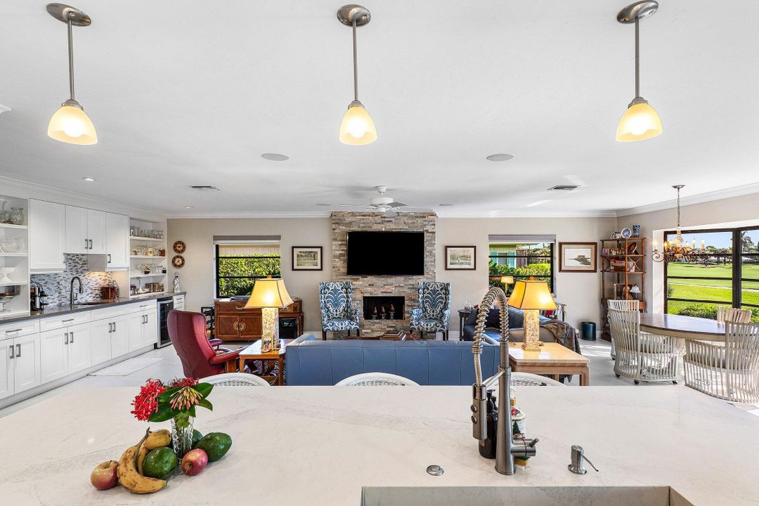 En Venta: $1,880,000 (4 camas, 3 baños, 2931 Pies cuadrados)