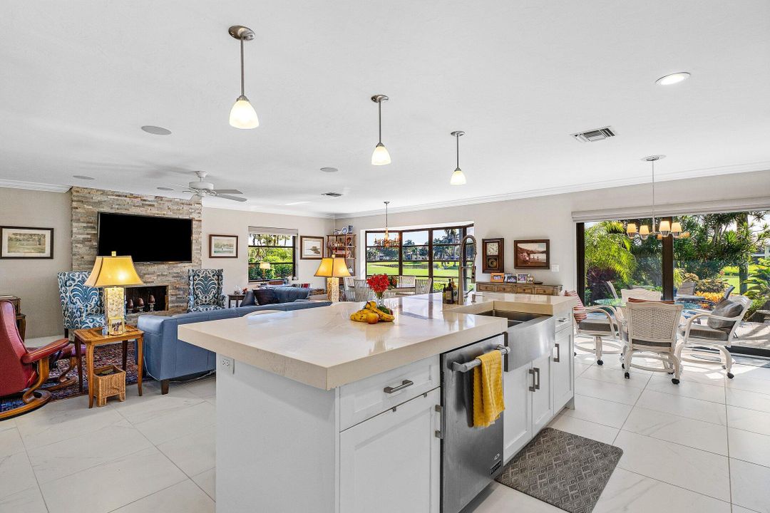 En Venta: $1,880,000 (4 camas, 3 baños, 2931 Pies cuadrados)