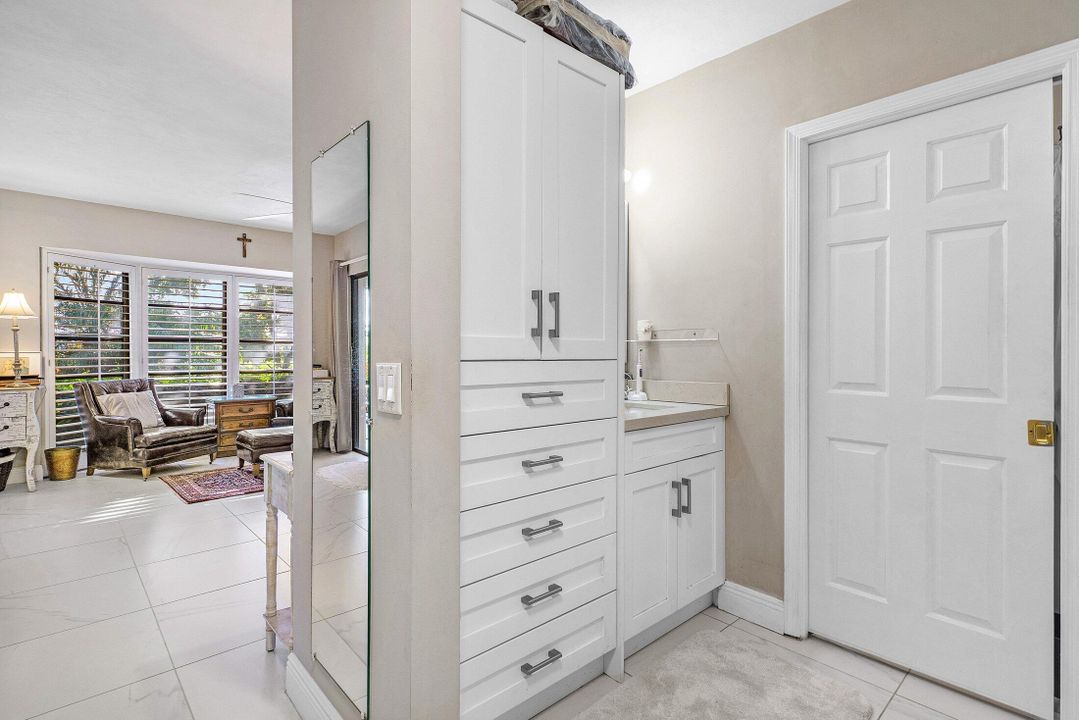 En Venta: $1,880,000 (4 camas, 3 baños, 2931 Pies cuadrados)