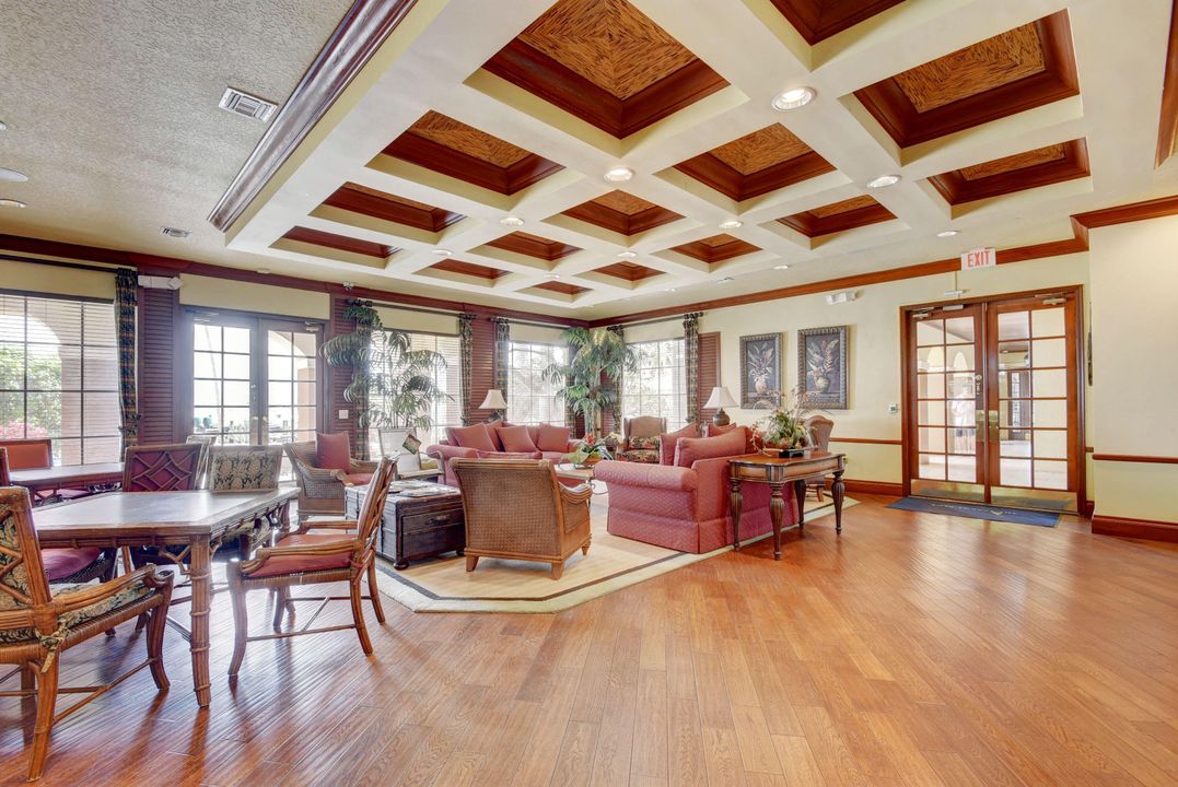 待售: $239,999 (2 贝兹, 2 浴室, 1030 平方英尺)