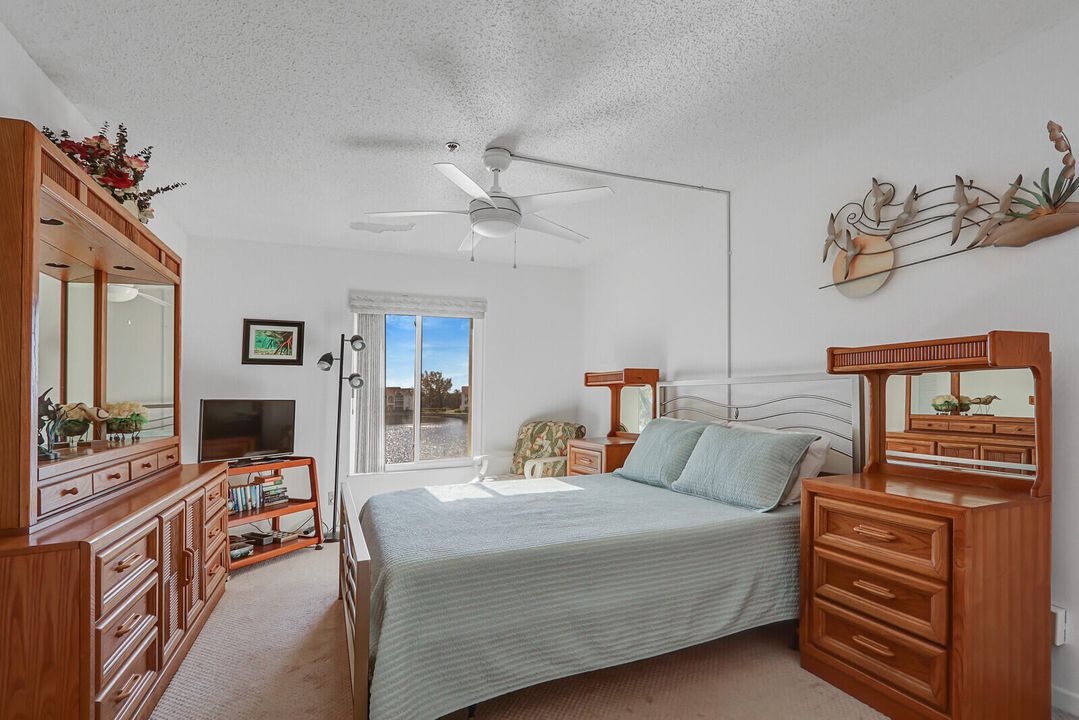 For Rent: $3,200 (2 beds, 2 baths, 1090 Square Feet)