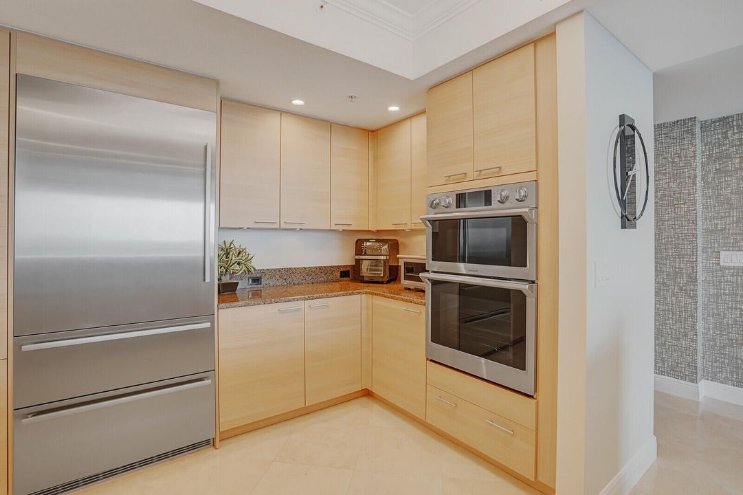 Active With Contract: $1,850,000 (2 beds, 2 baths, 1815 Square Feet)