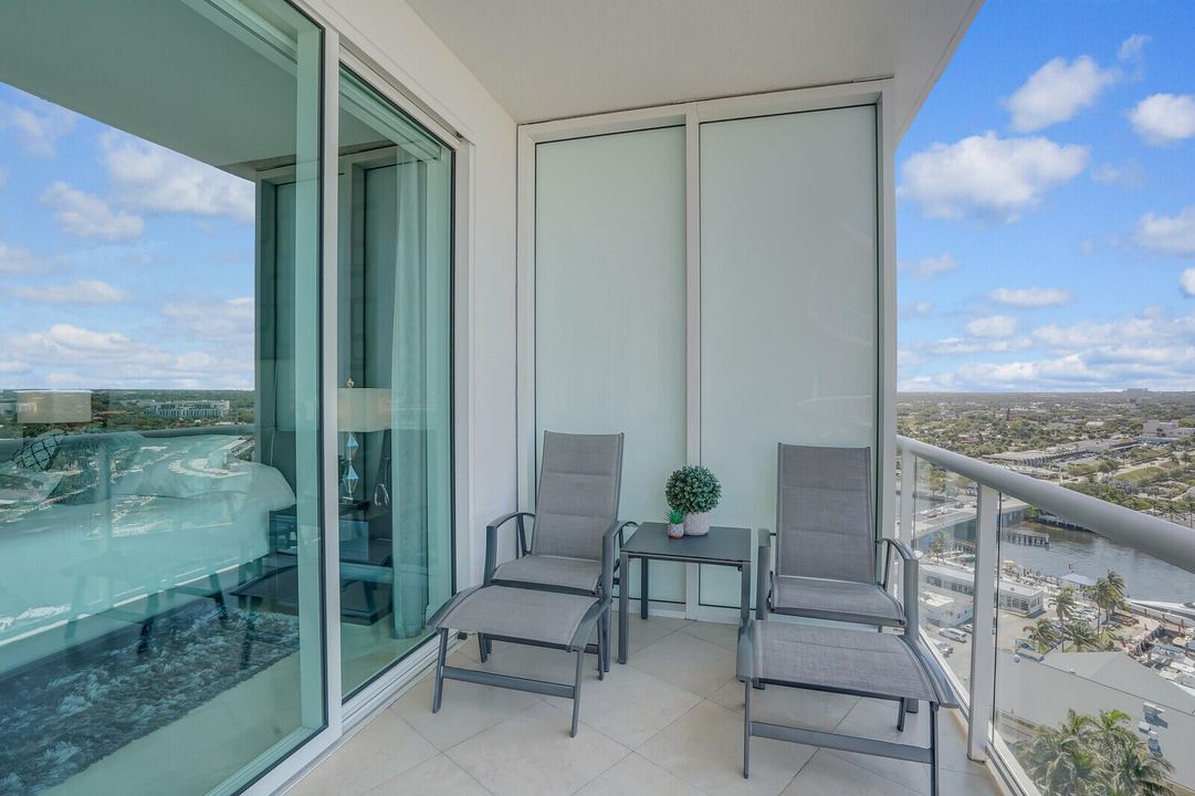 Active With Contract: $1,850,000 (2 beds, 2 baths, 1815 Square Feet)