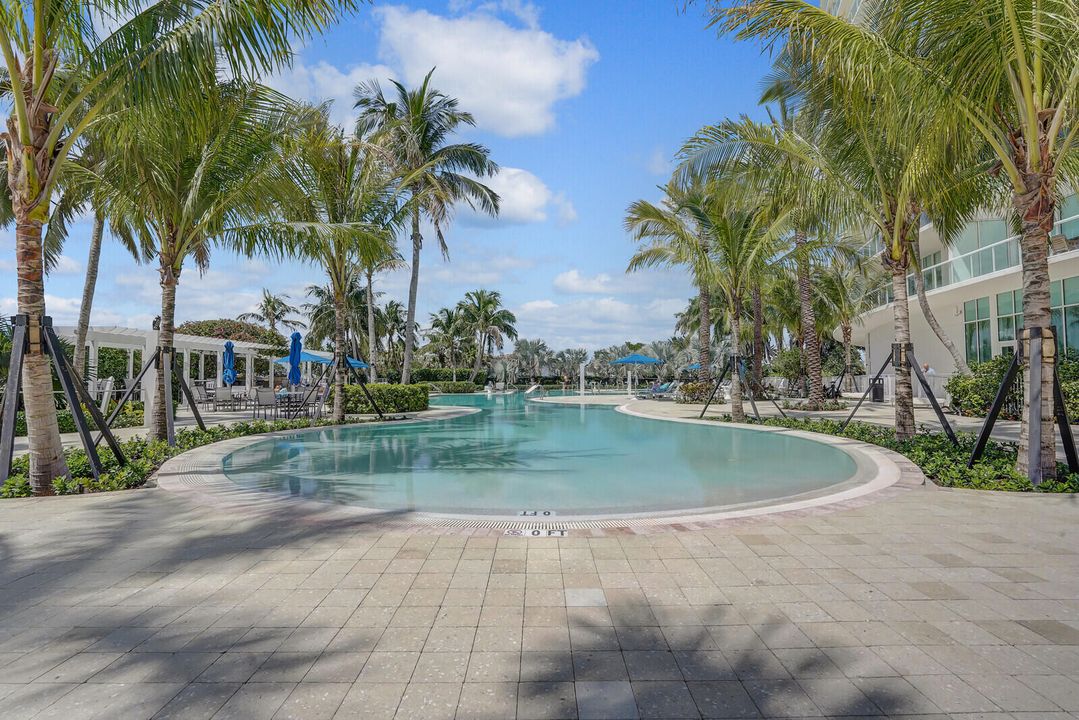 Active With Contract: $1,850,000 (2 beds, 2 baths, 1815 Square Feet)