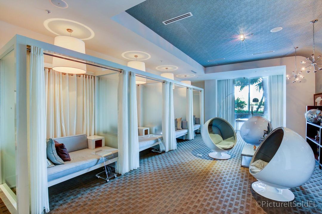 Active With Contract: $1,850,000 (2 beds, 2 baths, 1815 Square Feet)