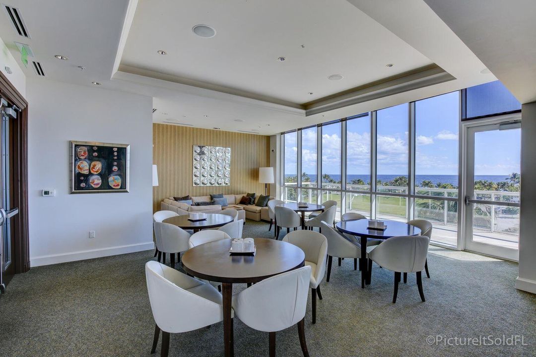 Active With Contract: $1,850,000 (2 beds, 2 baths, 1815 Square Feet)