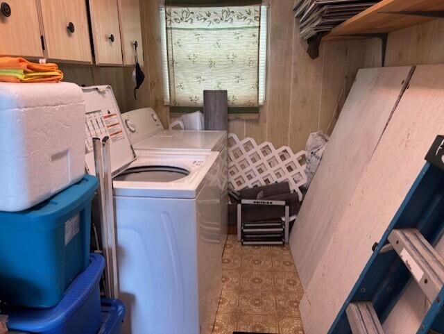 На продажу: $29,900 (2 спален, 2 ванн, 1380 Квадратных фут)