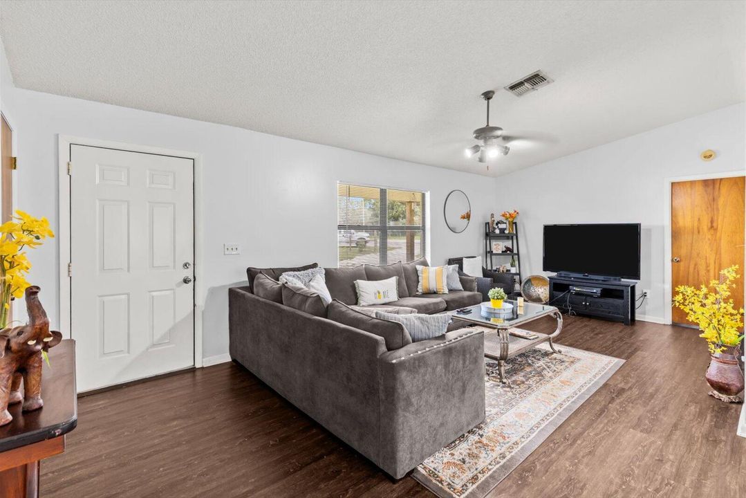 待售: $435,800 (3 贝兹, 2 浴室, 1248 平方英尺)