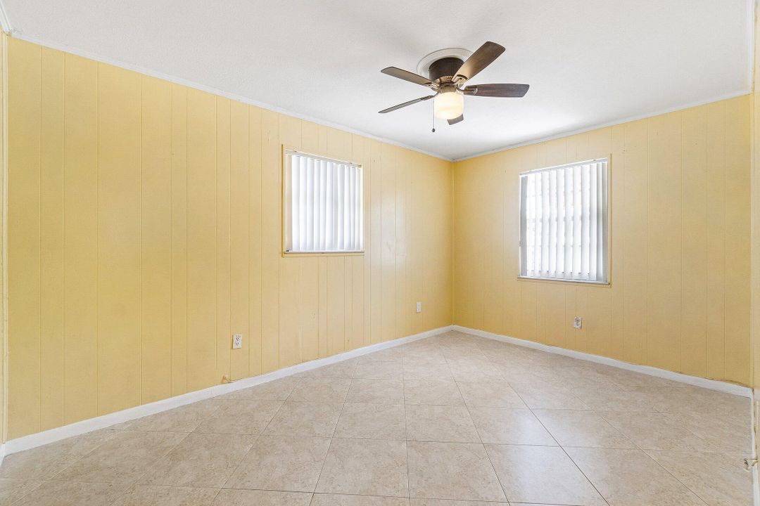 Под контрактом: $299,900 (3 спален, 2 ванн, 1062 Квадратных фут)