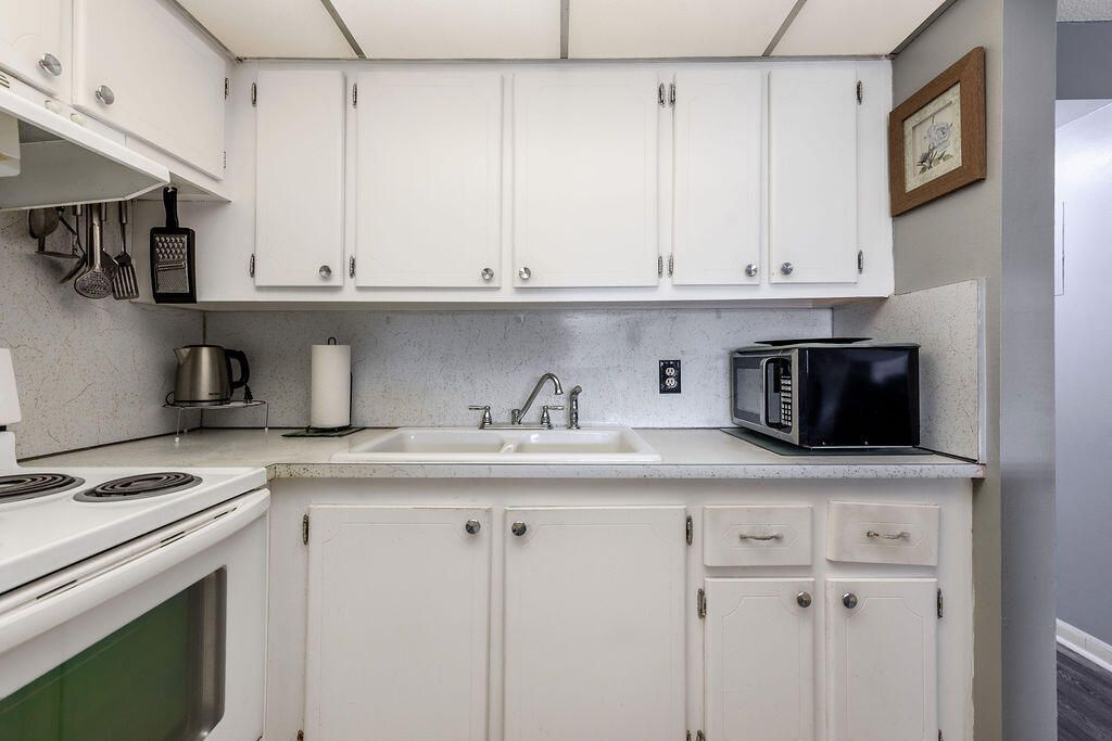 待售: $69,900 (1 贝兹, 1 浴室, 585 平方英尺)