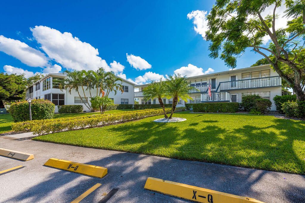 待售: $69,900 (1 贝兹, 1 浴室, 585 平方英尺)