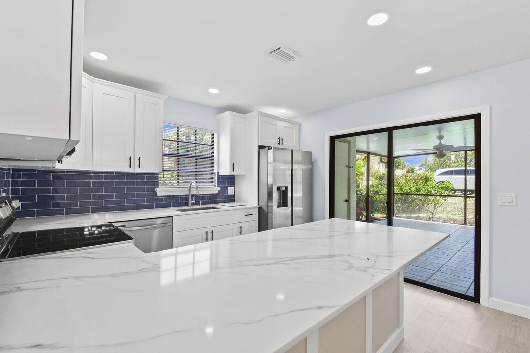 待售: $284,900 (2 贝兹, 2 浴室, 1384 平方英尺)