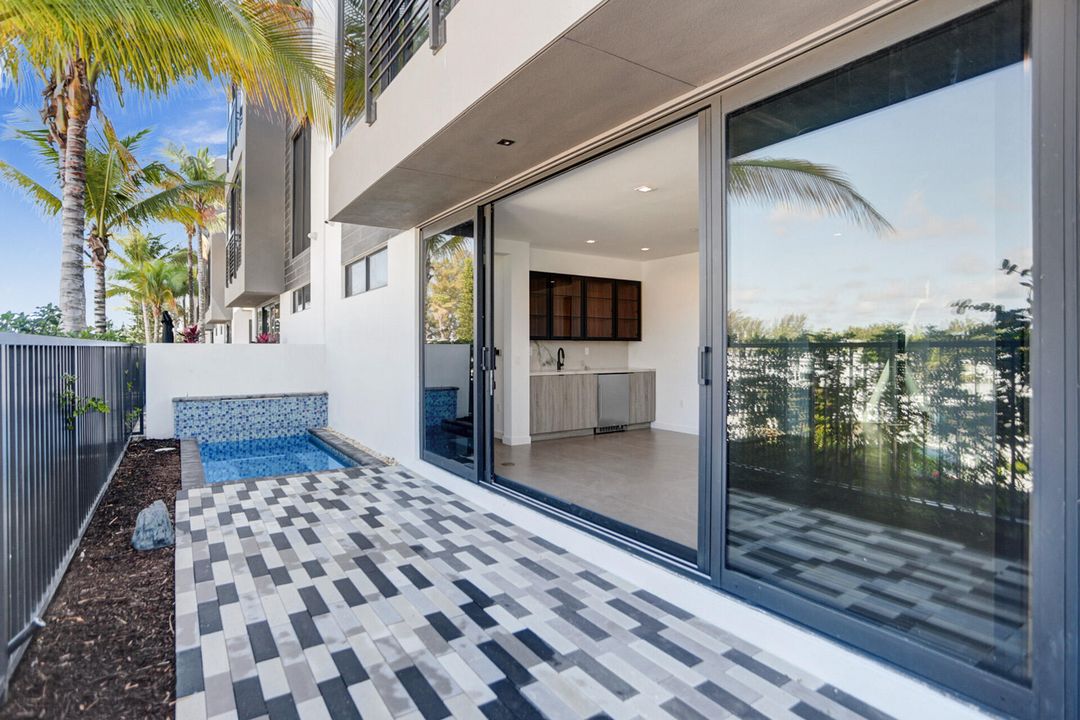 For Rent: $15,000 (3 beds, 4 baths, 3304 Square Feet)