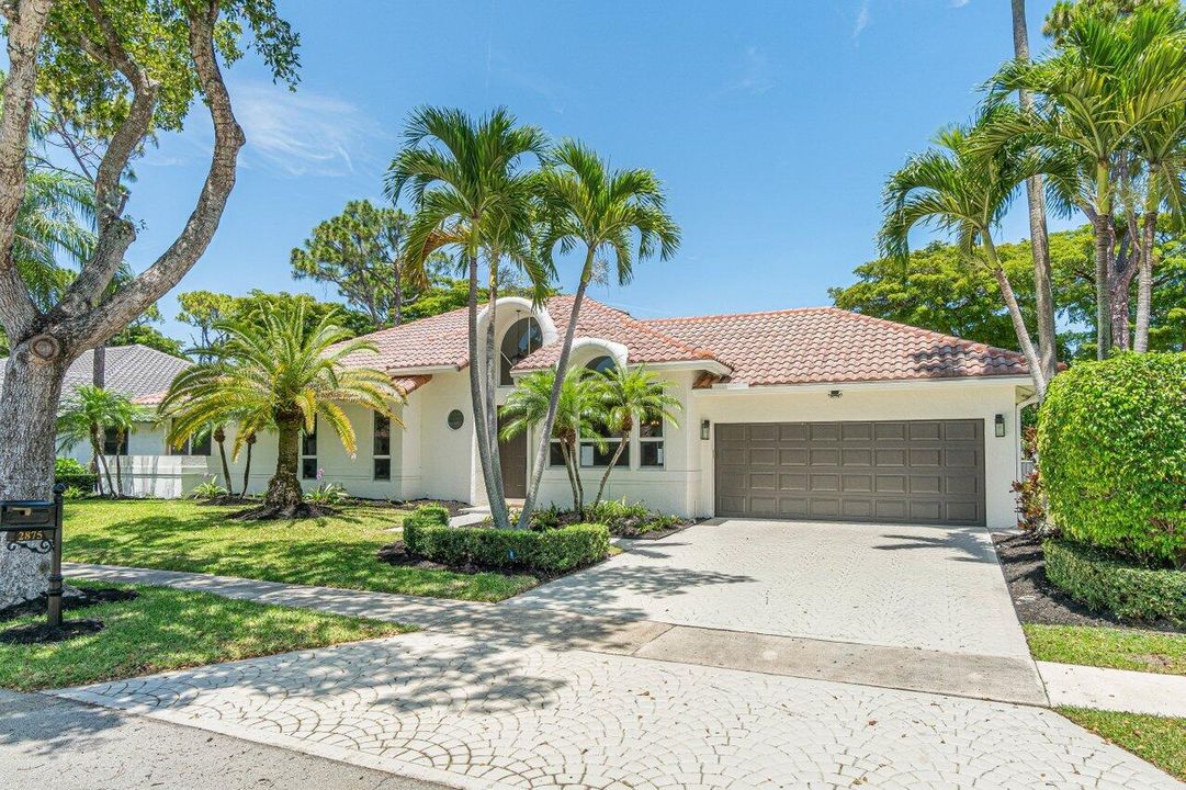 For Rent: $9,200 (5 beds, 4 baths, 3055 Square Feet)