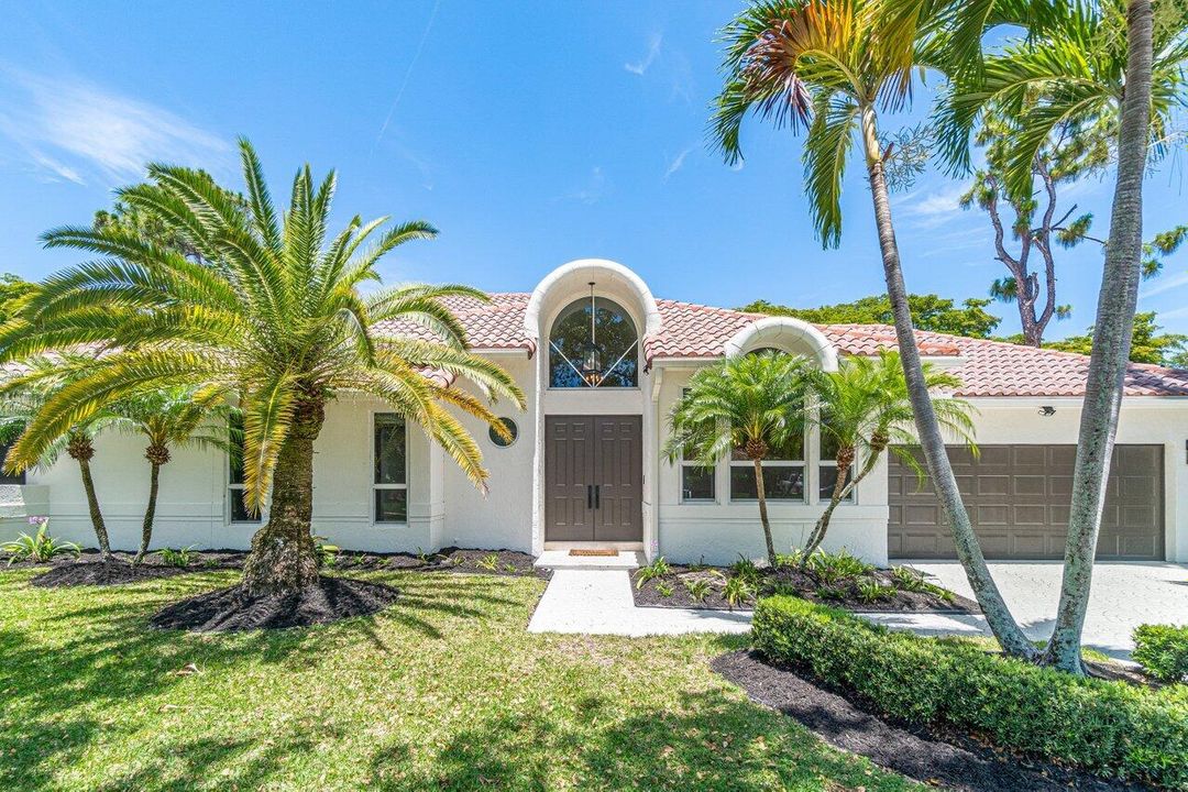 For Rent: $9,200 (5 beds, 4 baths, 3055 Square Feet)