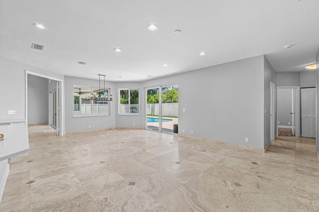 For Rent: $9,200 (5 beds, 4 baths, 3055 Square Feet)