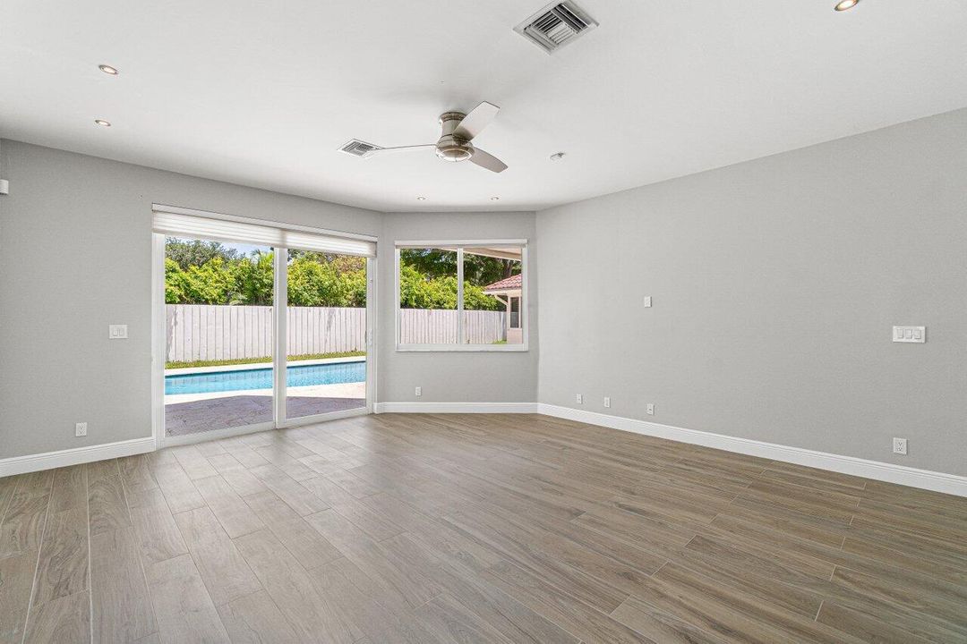 For Rent: $9,200 (5 beds, 4 baths, 3055 Square Feet)