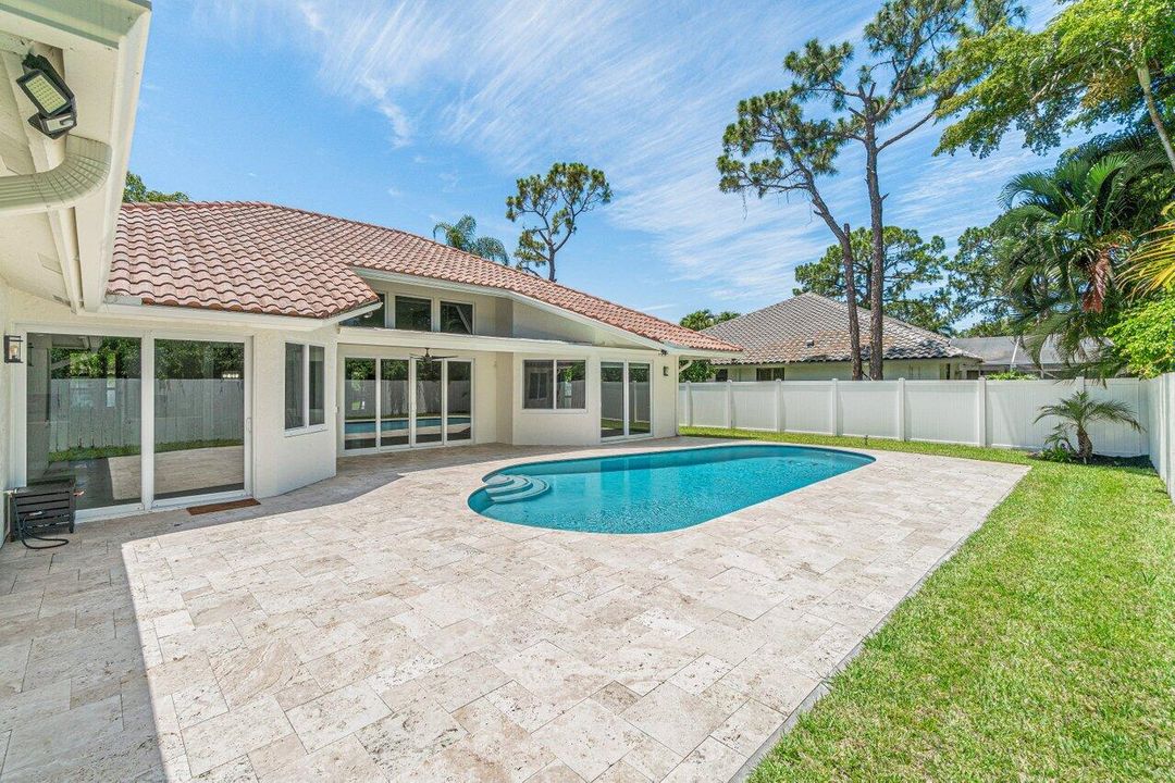 For Rent: $9,200 (5 beds, 4 baths, 3055 Square Feet)