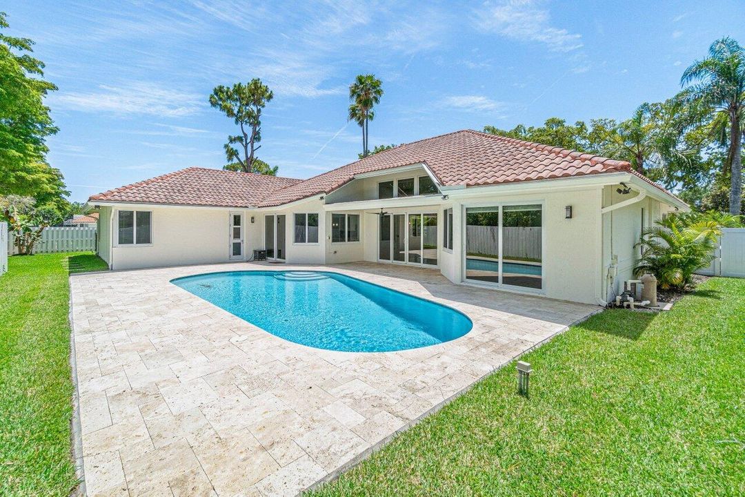 For Rent: $9,200 (5 beds, 4 baths, 3055 Square Feet)