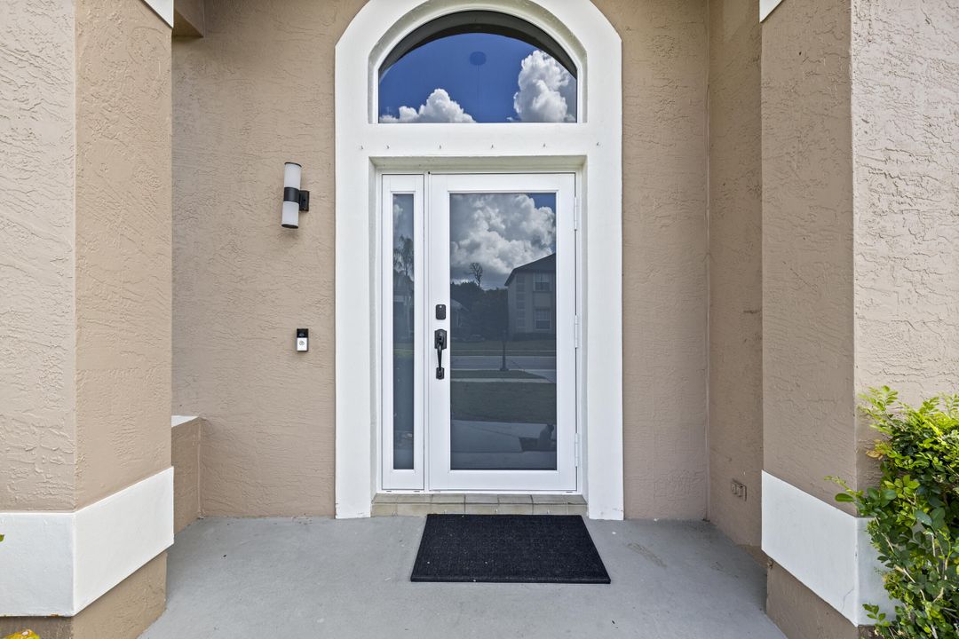 Active With Contract: $659,900 (3 beds, 2 baths, 1692 Square Feet)