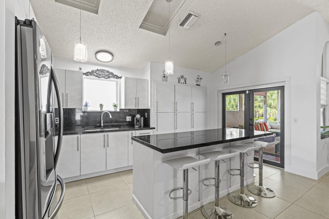 Active With Contract: $659,900 (3 beds, 2 baths, 1692 Square Feet)