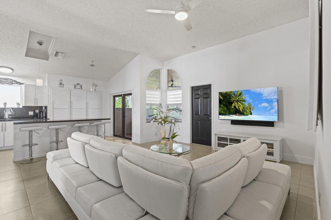 Active With Contract: $659,900 (3 beds, 2 baths, 1692 Square Feet)