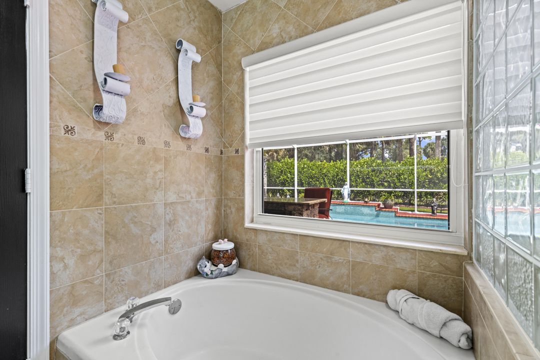 Active With Contract: $659,900 (3 beds, 2 baths, 1692 Square Feet)