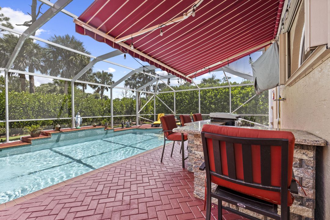 Active With Contract: $659,900 (3 beds, 2 baths, 1692 Square Feet)