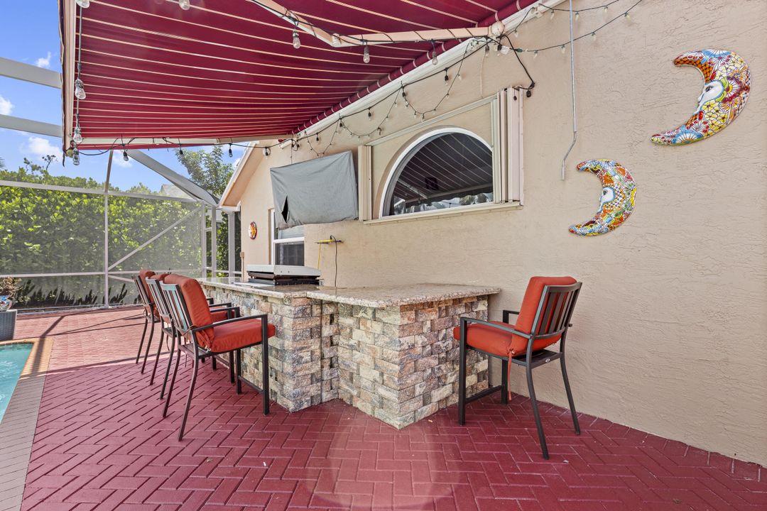 Active With Contract: $659,900 (3 beds, 2 baths, 1692 Square Feet)
