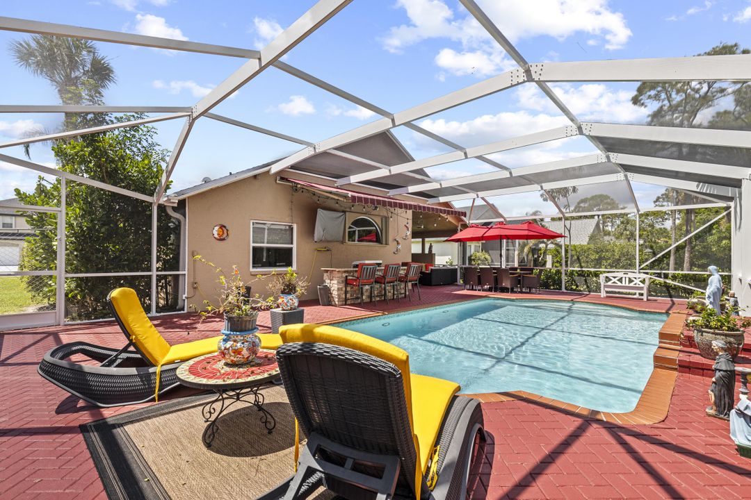 Active With Contract: $659,900 (3 beds, 2 baths, 1692 Square Feet)