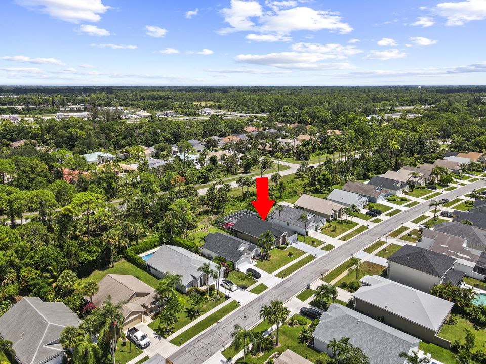 Active With Contract: $659,900 (3 beds, 2 baths, 1692 Square Feet)