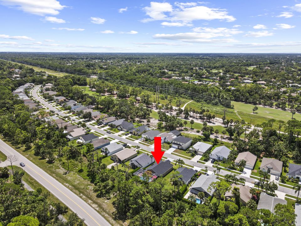 Active With Contract: $659,900 (3 beds, 2 baths, 1692 Square Feet)